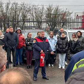 Пожарные Зеленограда продолжают проводить профилактические мероприятия на предприятиях